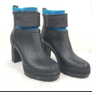 Sorel Medina lll Waterproof Ankle Booties Sz 9